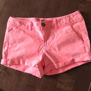 American Eagle, midi stretch khaki shorts